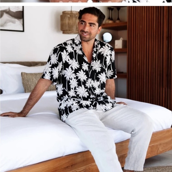 Kenny Flowers the Moon Black Button Down Short Sleeve Shirt, Size M - Picture 5 of 5